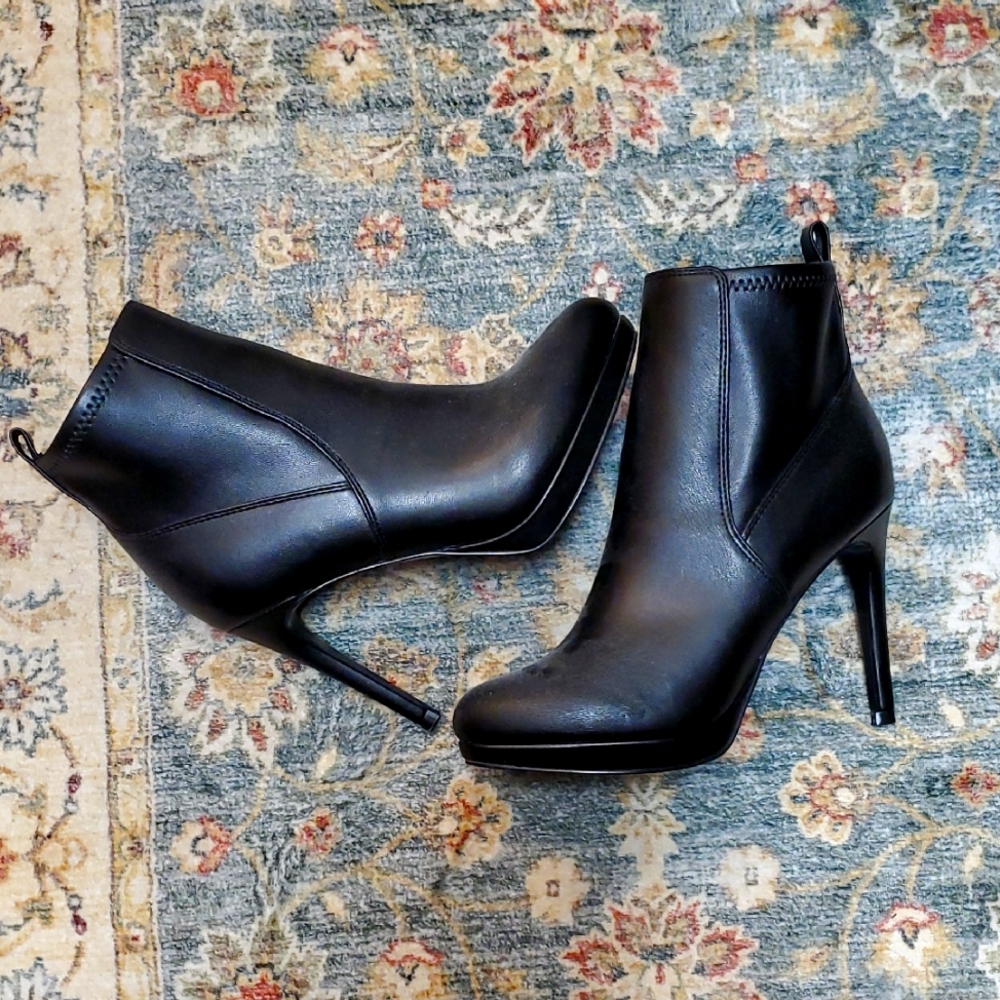 Nine West Sleek Black Heeled Boots Platform